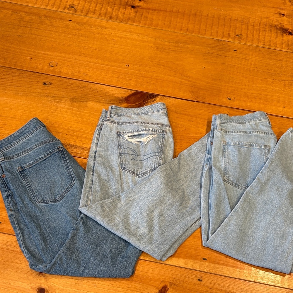 Old Navy Women's Straight Leg Jeans in Light and Medium Blue